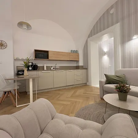 Upperstreet Apartment Košice